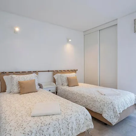 Villa Isabel Vale do Lobo